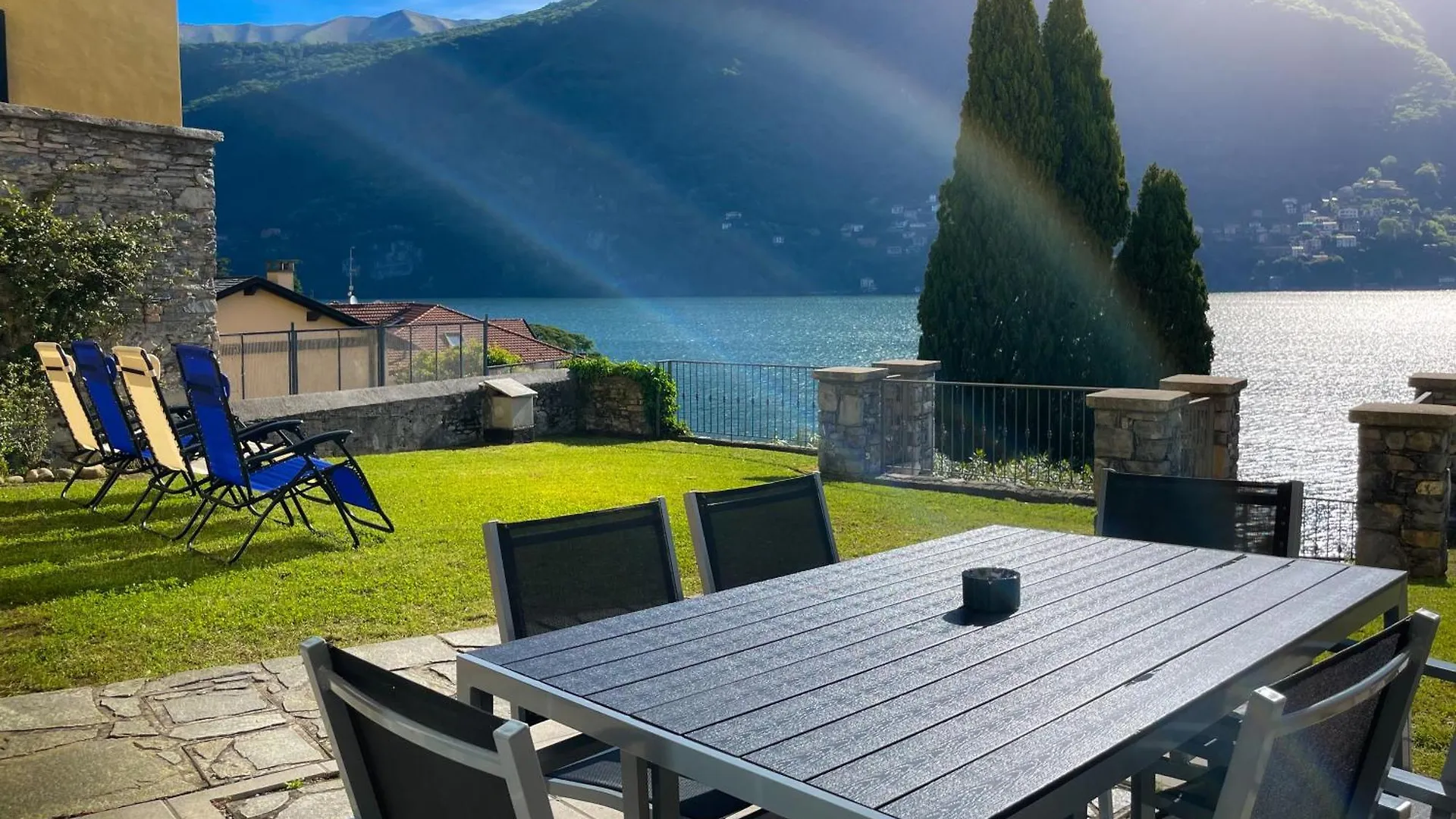 Villa Luminosa Laglio - Private Parking, Garden Italien