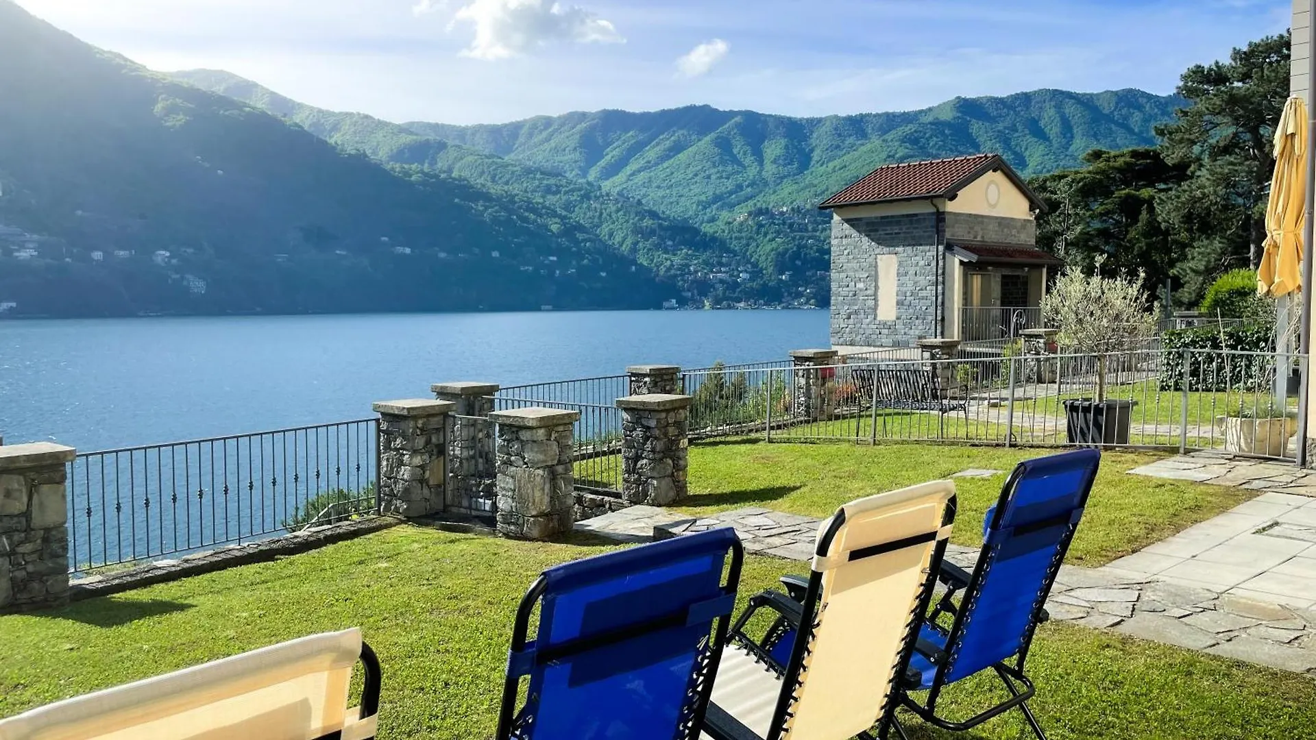 Villa Luminosa Laglio - Private Parking, Garden